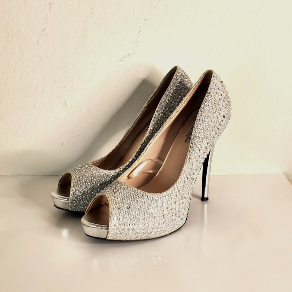 Camille La Vie Silver Glitter Eternity Spike Heel Size 8